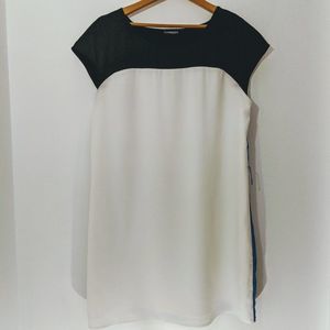 Express Blue Black White Short Sleeve Dress Size M